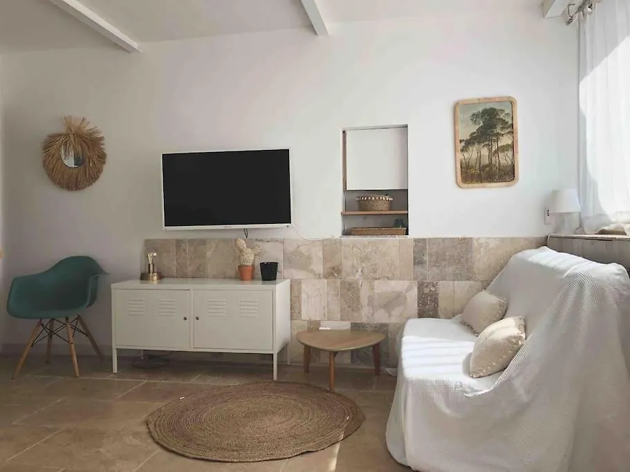 Apartment Appart Bianca T2 - Terrasse - Parking - Calme - 1Mn De La Mer Cassis France