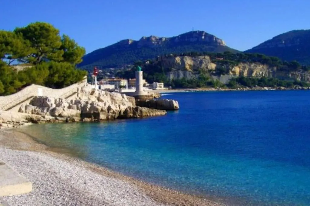 Appart Bianca T2 - Terrasse - Parking - Calme - 1Mn De La Mer Cassis Apartment